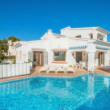 Abahana Villas Dorothea Villa *