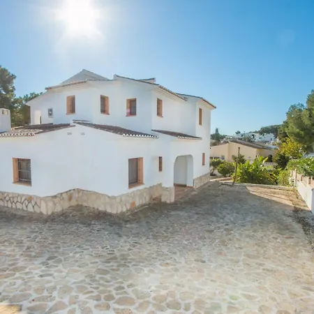 Abahana Villas Dorothea Villa *
